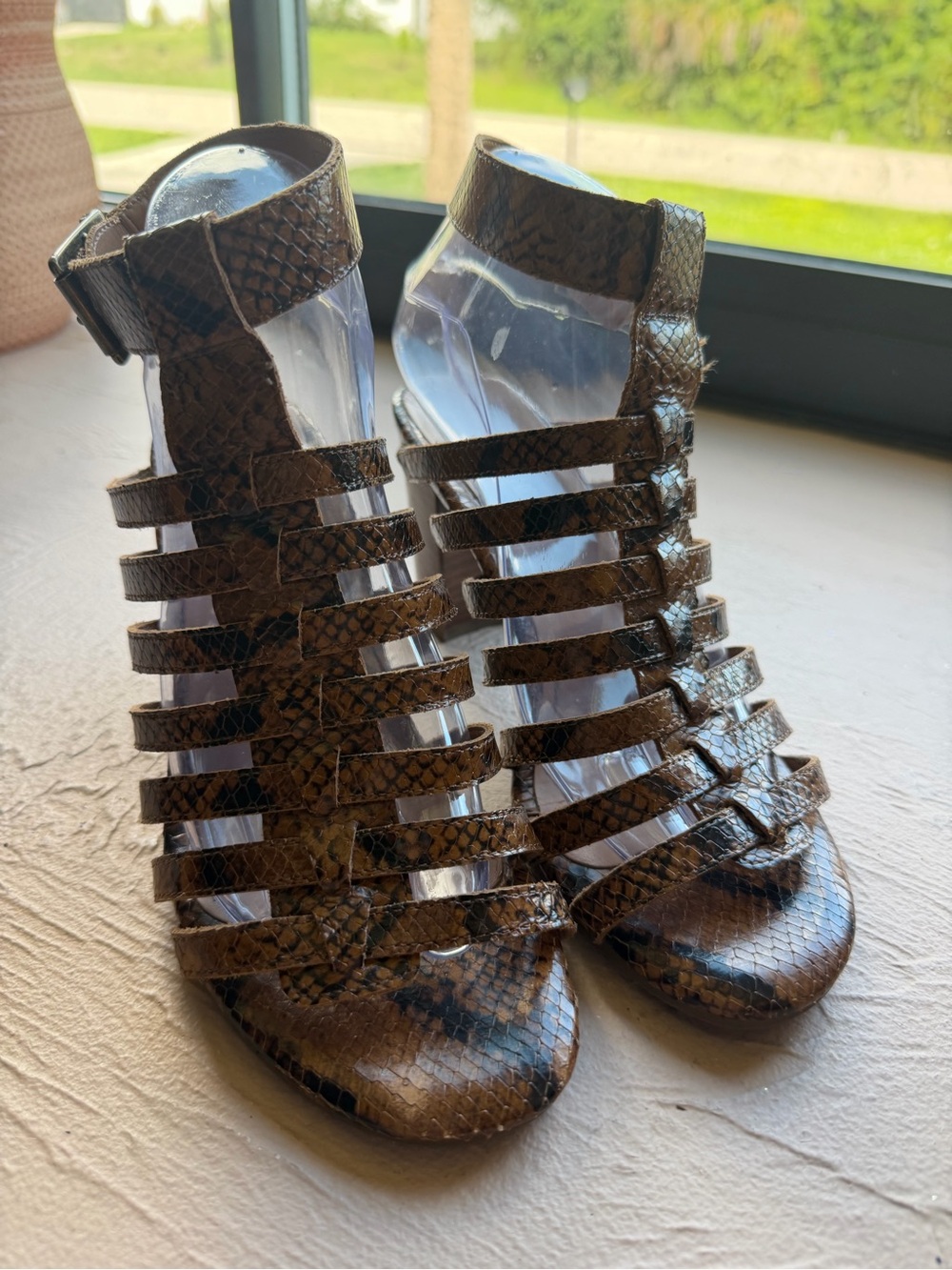 Vionic Sami Boa Espresso Brown Snakeskin Print Strappy Sandals Womens Sz 8